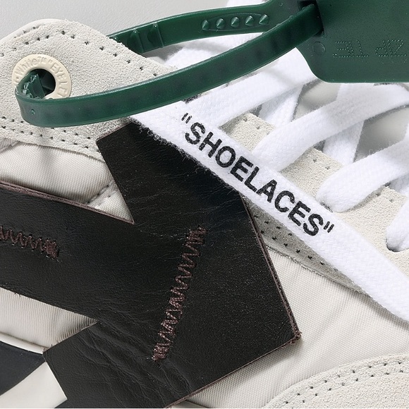 OFF-WHITE new low vulcanized sneaker- men’s - Picture 8 of 9